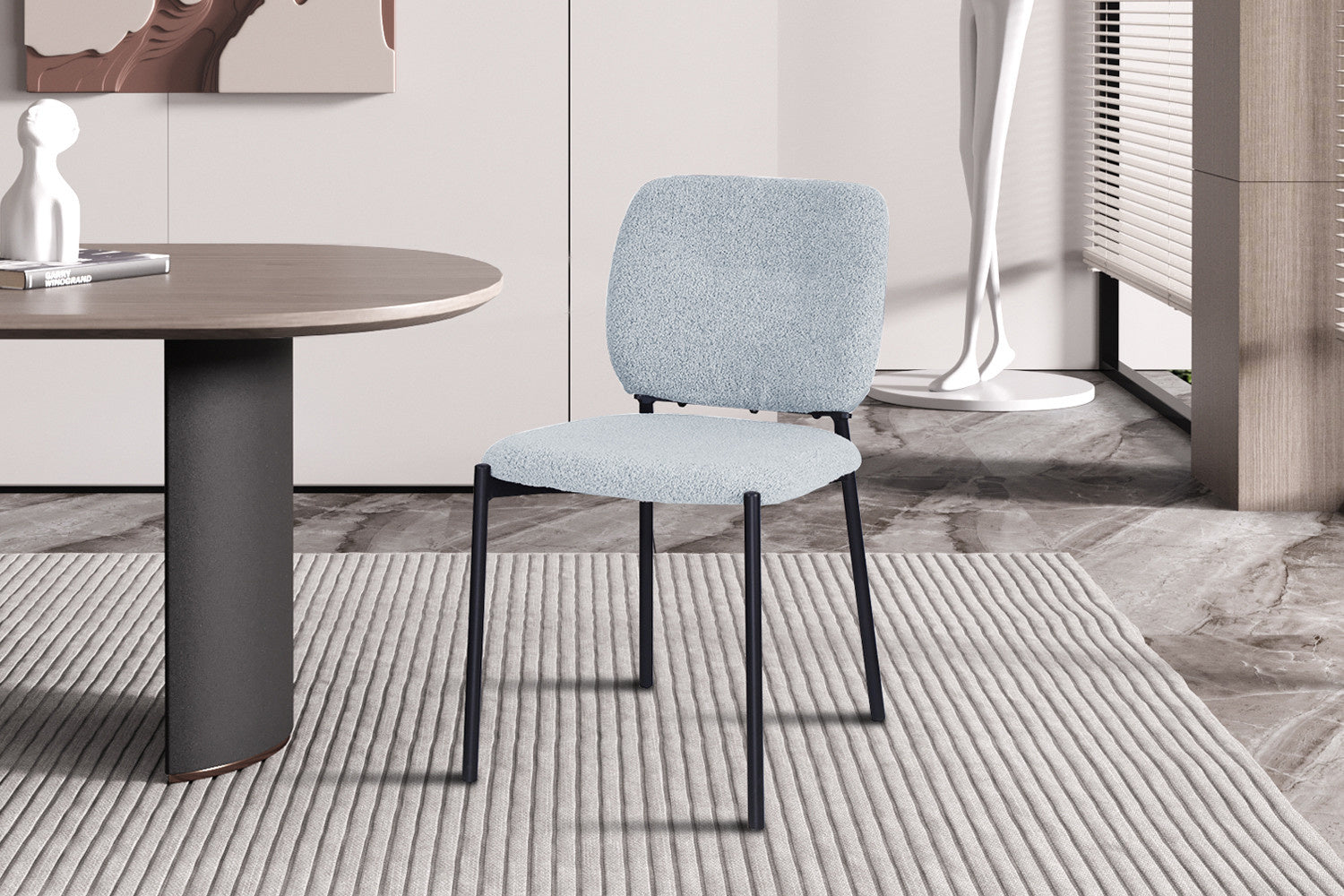 Liora Mist | Moderne Eetkamerstoel - Met stoffen bekleding – Lichtgrijs